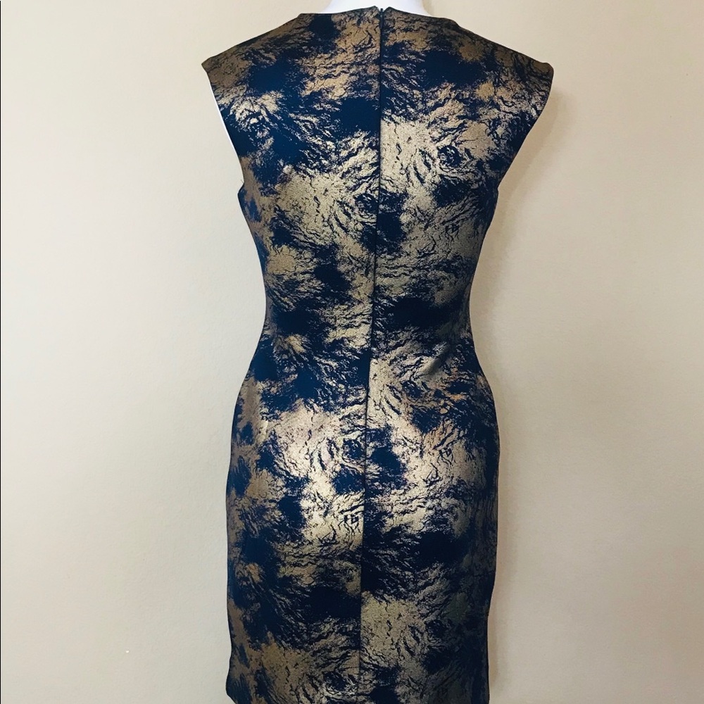 B8 Carmen Marc Valvo XS Navy/Gold Body-con - Picture 2 of 7